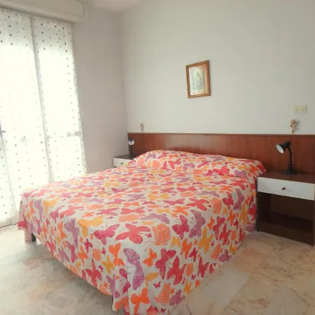 Apartman Cortina 1 *