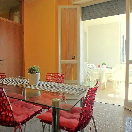 Apartman Cortina 1 *